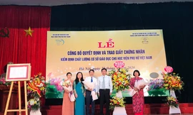 Lễ công bố quyết định và trao Giấy chứng nhận KĐCL giáo dục đối với HV Phụ nữ Việt Nam