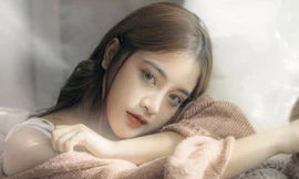 Vẻ đẹp lạnh lùng đầy cuốn hút của nữ sinh được mệnh danh “phù thủy make-up”