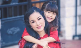 Danh hài Thuý Nga trải lòng về việc làm mẹ đơn thân trên đất Mỹ