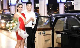 Miss Global 2017 gợi cảm tới Việt Nam, tình tứ bên nam vương Ngọc Tình