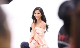 Hoàng Thuỳ giành giải Best Catwalk ngay trước giờ G.