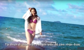Hoa hậu Tiểu Vy nóng bỏng với bikini trên biển trong clip tự giới thiệu ở Miss World.