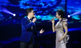 Lệ Quyên nồng nàn bên Quang Dũng trong lần đầu hát nhạc Trịnh