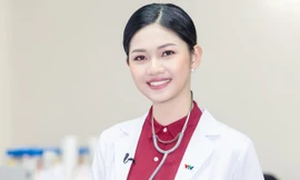 Á hậu Thanh Tú hào hứng với vai trò MC của Bản tin Y tế 24h.