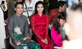 Hoa hậu Mỹ Linh diện áo dài đỏ rực, nổi bật bên 'soái ca' Hứa Vĩ Văn