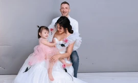 Phương Vy hạnh phúc bên chồng và con gái.