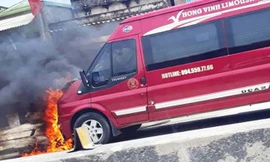 Ô tô khách tông xe máy bốc cháy, hai vợ chồng tử vong