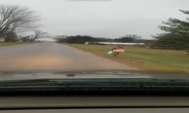 Tranh cãi chuyện bé gái 10 tuổi bị phạt đi bộ 8km giữa trời rét 2 độ