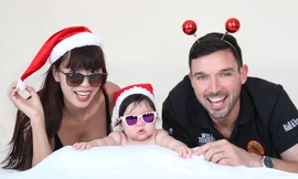 'Tan chảy' với vẻ đáng yêu của con gái siêu mẫu Hà Anh khi làm mẫu ảnh