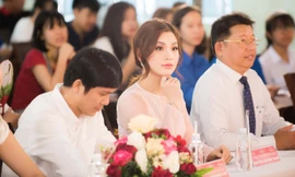 Á hậu Diễm Trang, người đẹp Đào Hà rạng rỡ tuyển sinh cho Hoa hậu VN