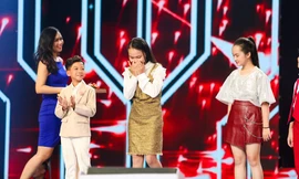 Hà Quỳnh Như xúc động khi được xướng tên quán quân.