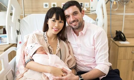 Hà Anh xuất hiện xinh đẹp ngỡ ngàng chỉ sau 5 ngày sinh con