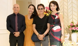 Nhạc sĩ Đức Huy đưa vợ xinh đẹp kém 44 tuổi đi dự event