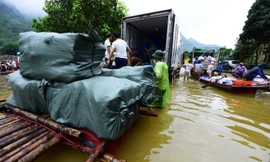 Ngập Quốc lộ 6, từ Hà Nội chỉ có thể lên Sơn La bằng QL 32, 37