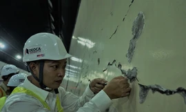 Hình ảnh vết nứt, bong tróc sơn tại hầm Hải Vân