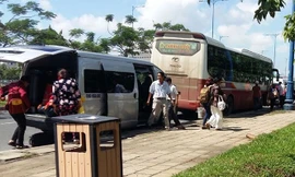 Xe Thành Bưởi đón trả khách dọc đường tại TP HCM