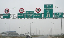 Vì sao cao tốc phải hạ tốc?