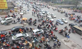 Hà Nội: Phân luồng phục vụ thi công cầu vượt Lê Văn Lương - Láng