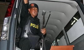 Cảnh sát Indonesia vừa phát hiện kho chứa 20 quả bom tự chế