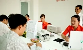 Ngân hàng lao đao tìm cách giữ chân khách hàng