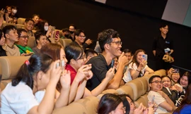 Người thật cao 2,2 m, nặng 120 kg đóng vai ma da trong ‘Thám tử Kiên’ xuất hiện