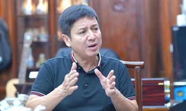 Chí Trung: Tương lai của tôi là trại dưỡng lão, không phải gắn với người nào đó