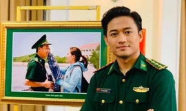 Lễ thủy táng Quý Bình 