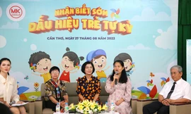 Giúp trẻ tự kỷ: Cha mẹ cần kiên nhẫn, đừng bỏ lỡ thời gian can thiệp dưới 3 tuổi