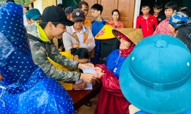 Showbiz 22/10: MC Phan Anh chia sẻ quan điểm cá nhân khi không kêu gọi ủng hộ miền Trung