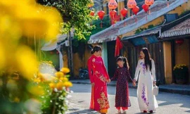 Năm 2022, xuất hành ngày - giờ nào tốt cho 12 con giáp?