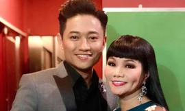 Showbiz 26/4: NSƯT Ngọc Huyền đau lòng khi nói về lễ thủy táng của Quý Bình 