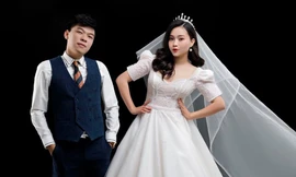 Diễn viên Trung Ruồi và bà xã Ngọc Hà. 