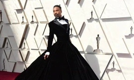 Showbiz 20/5: ‘Người đàn ông mặc váy’ tiết lộ đã nhiễm HIV 14 năm