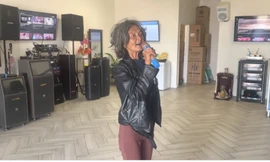 Showbiz 9/4: Ca sĩ Kim Ngân xuất hiện với vẻ ngoài tiều tụy khiến fan xót xa 