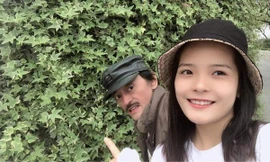 Cố nghệ sĩ Giang Còi và con gái Ngọc Anh. 