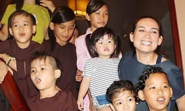 Showbiz 16/11: Phi Nhung đã bí mật mở sổ tiết kiệm cho 15 người con nuôi trước khi qua đời