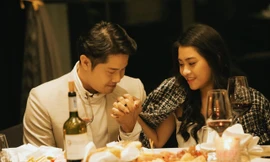 Cố diễn viên Hải Đăng và bạn gái trong lễ đính hôn.