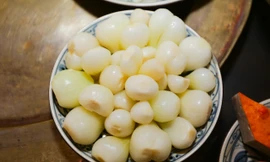 Bí quyết muối dưa hành ngon, trắng giòn và không nổi váng