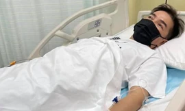 Showbiz 29/5: Đàm Vĩnh Hưng nhập viện sau tuyên bố vĩnh viễn ngưng nhận tiền từ thiện