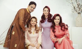 Showbiz 24/1: Nhan sắc trẻ trung, xinh đẹp của Hoa hậu Diệu Hoa sau 32 năm đăng quang 