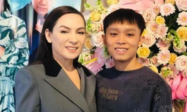 Showbiz 18/11: Con gái nuôi của Phi Nhung tiết lộ Hồ Văn Cường đã ra ở riêng