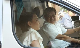 Việt Hương thông báo xe cứu thương mua tặng ông Đoàn Ngọc Hải đã về Việt Nam