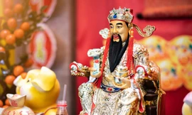 Có nên mua vàng ngày vía Thần tài?