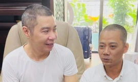 Showbiz 3/10: NSND Công Lý bị ngã