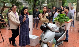 Loạt ảnh hậu trường chưa từng lên sóng của ‘Mùa hoa tìm lại’ và lời tạm biệt của dàn sao 