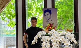 Đàm Vĩnh Hưng làm giỗ cho ba tại nhà riêng. 