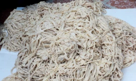 Bắt gần một tấn lòng lợn thối