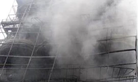 Cháy lớn thiêu rụi siêu thị quần áo trẻ em