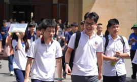 Đề thi tuyển sinh lớp 10 chuyên: Khó đến 'sốc nhiệt'