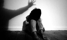 Gia đình đóng vai trò quan trọng trong việc ngăn chặn tình trạng xâm hại trẻ em (Ảnh minh họa)